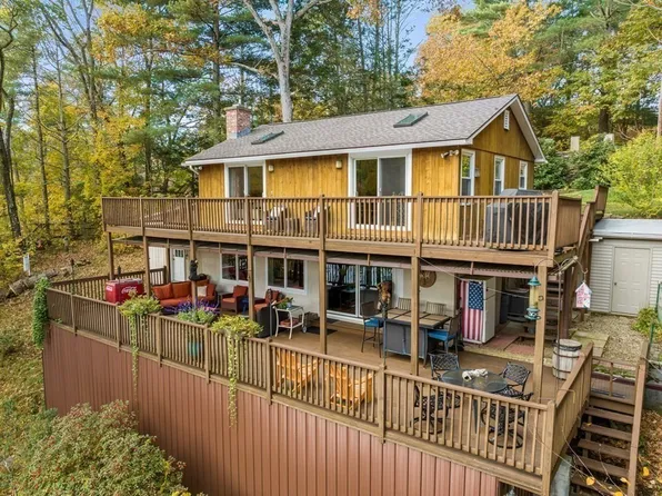 17 Candlewood Dr, Holland, MA 01521