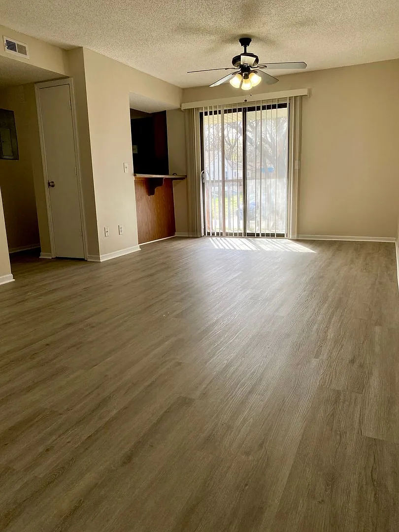 Highly Sought After Shawnee Location - 2BR Apartments with In Unit Laundry and Patios! — Photo 4