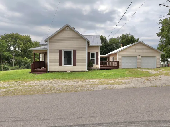 301 W 4th St, Ridgeville, IN 47380