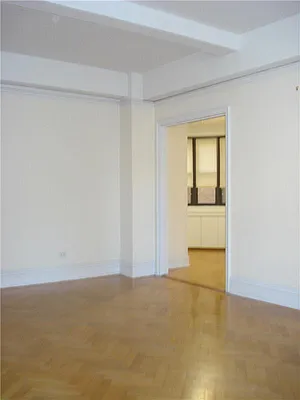 Rented by Buchbinder & Warren | media 22