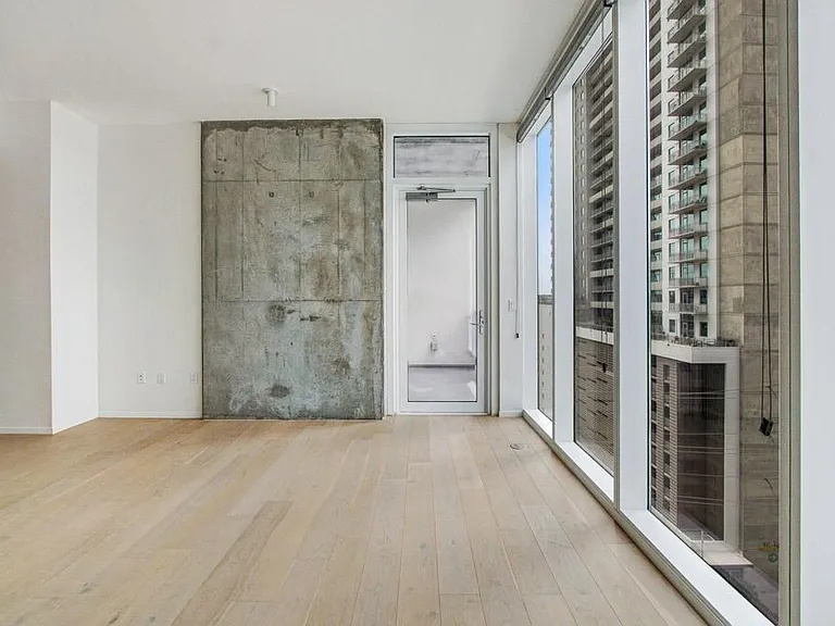 301 West Ave #1009 — Photo 6