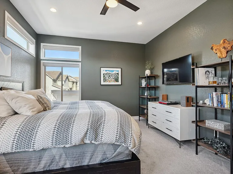 9714 Bennett Peak St — Photo 22