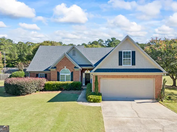 304 Junction Ct, Winder, GA 30680