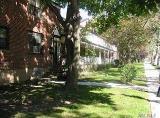 19673 73rd Ave #1, Fresh Meadows, NY 11366