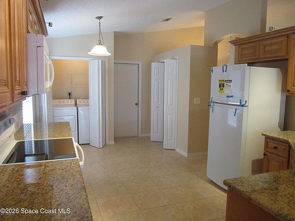2nd image of 660 Wickham Lakes Dr