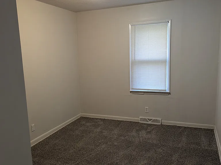 1116 Lake Maurer Rd — Photo 7