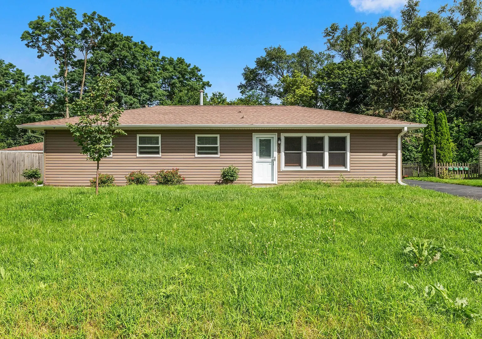 3 bed, 1200 sqft, $2,750 — Photo 1