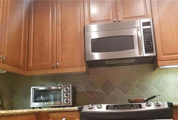 3rd image of 630 Vassar St Unit 2204