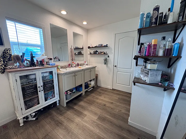 25310 N Lakeside Dr — Photo 9