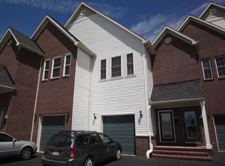 554 N Liberty St, Belleville, MI 48111