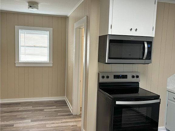 3rd image of 2330 Fm 389