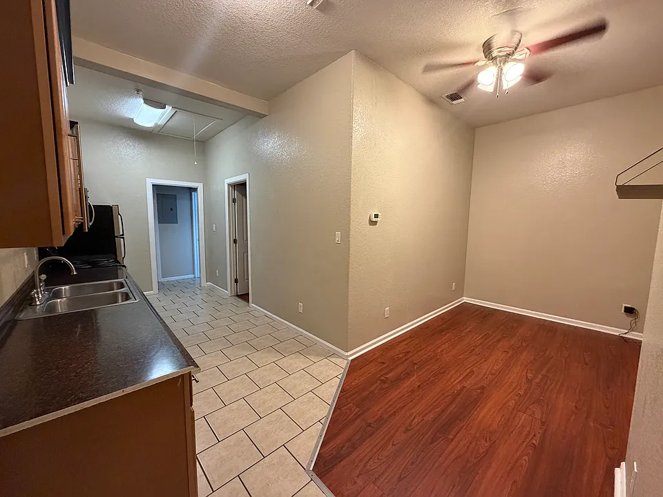 211 E Court St #B