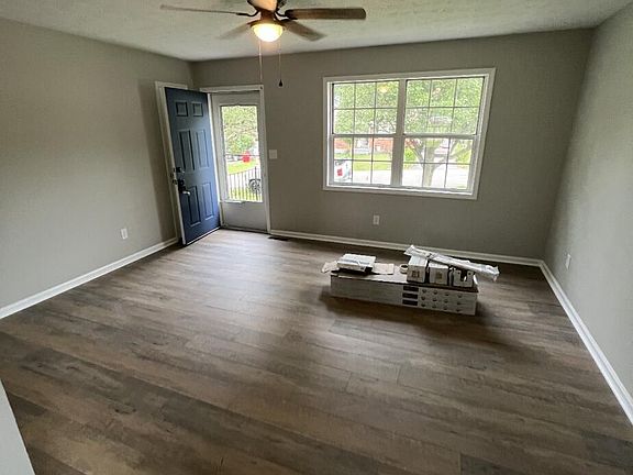 4th image of 101 Springside Ct