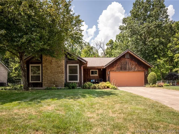 645 Hampton Court, Sellersburg, IN 47172