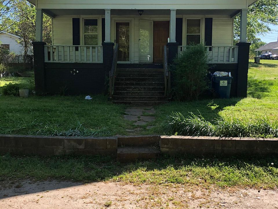 2nd image of 135 Earl St