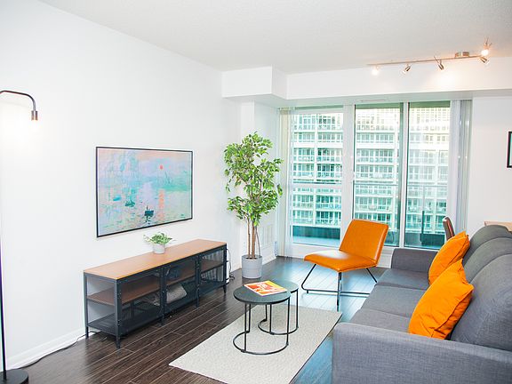 2nd image of 209 Fort York Blvd #1368