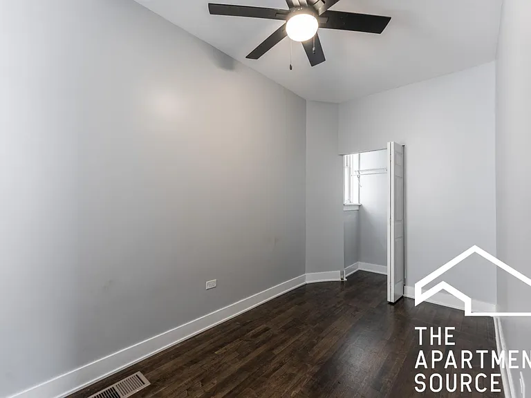 1922 N Wilmot Ave #1 — Photo 5