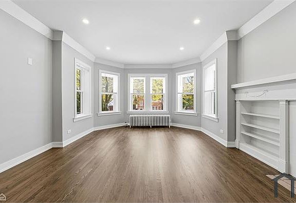 3rd image of 7931 S Vernon Ave #2N