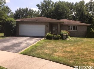 3 Homan Cir, Park Forest, IL 60466