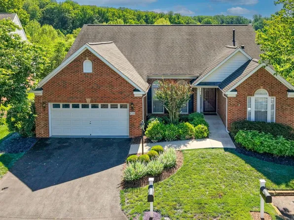 6708 Stream View Ln, Warrenton, VA 20187