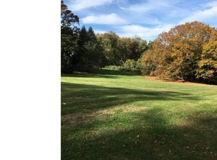 Hobbs Rd, Wayne, PA 19087