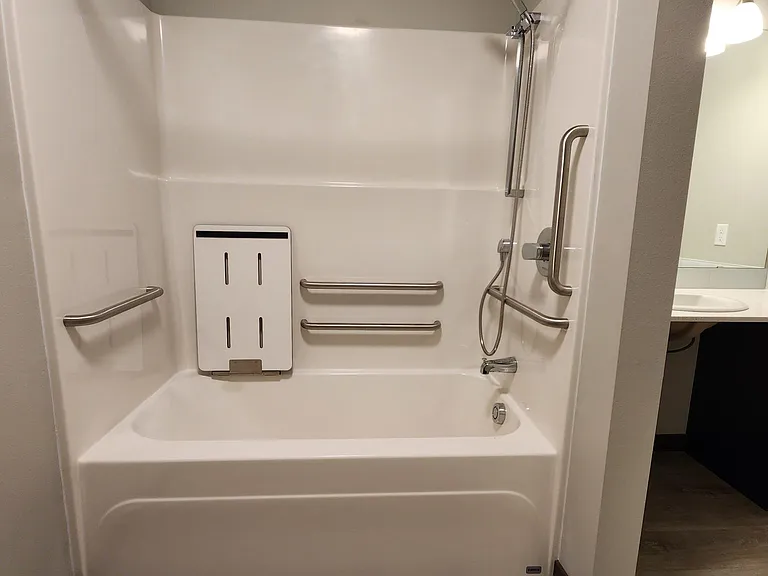 1031 Cedar Ave #101 — Photo 7