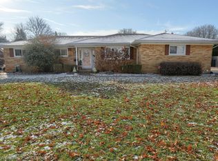 16226 Kingston St, Fraser, MI 48026