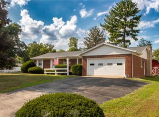 417 S Cedarwood Dr, Danville, IL 61832