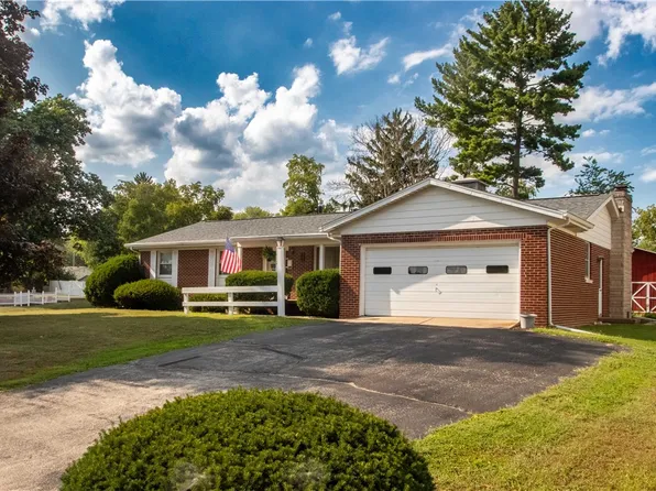 417 S Cedarwood Dr, Danville, IL 61832