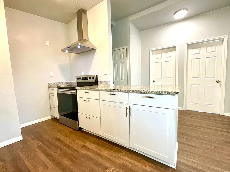 710 Virginia Blvd — Photo 6
