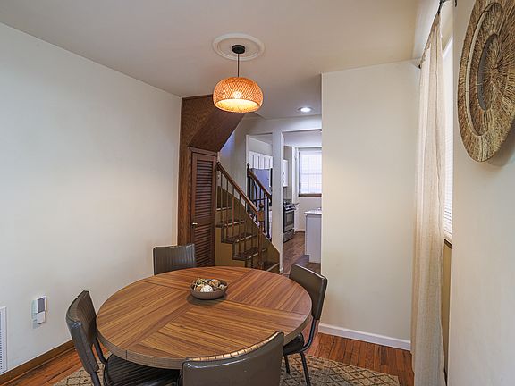 3rd image of 1513 E Fairmount Ave