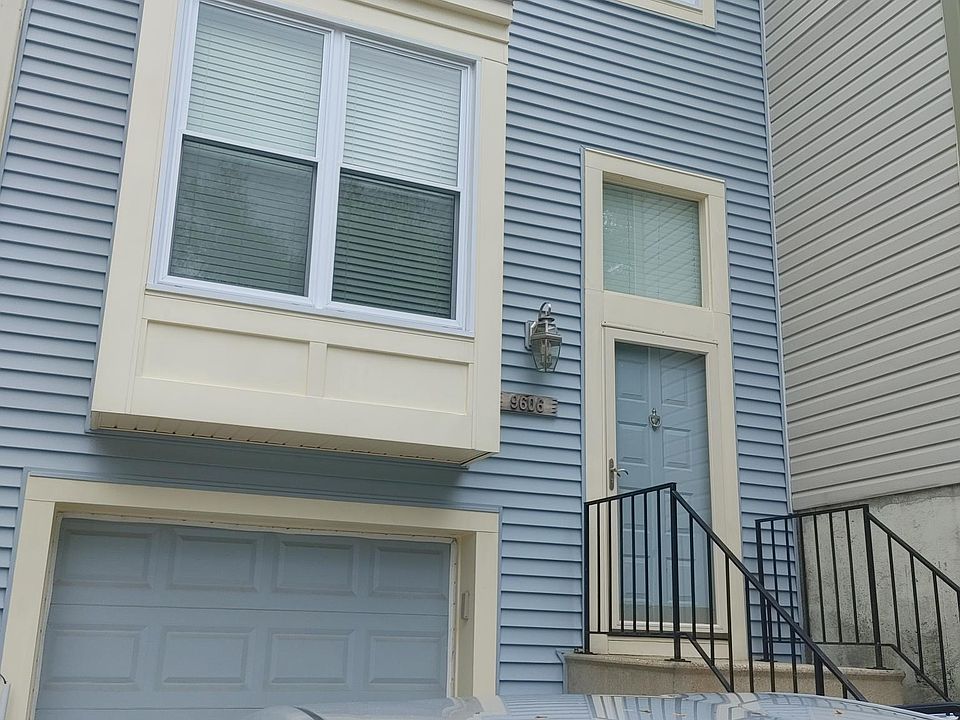 Entrance to one car garage front view