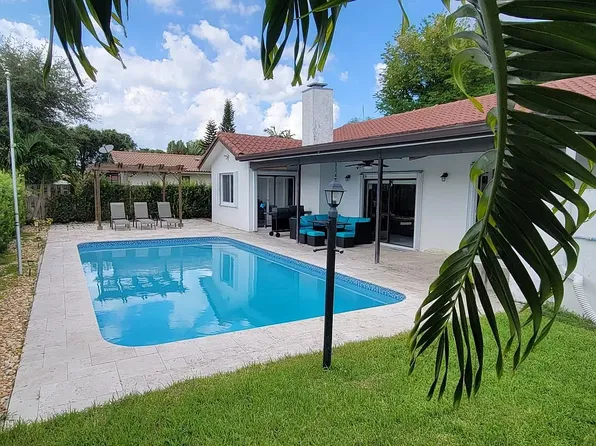 1448 NW 111th Way, Pompano Beach, FL 33071