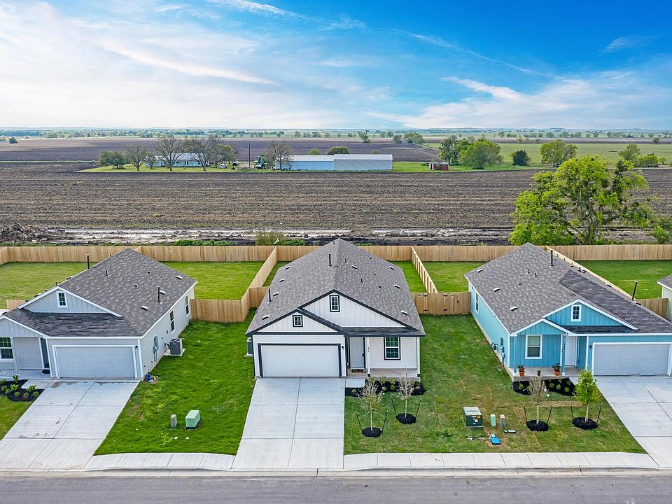526 Thunderstorm Ave, Lockhart, TX 78644 Zillow