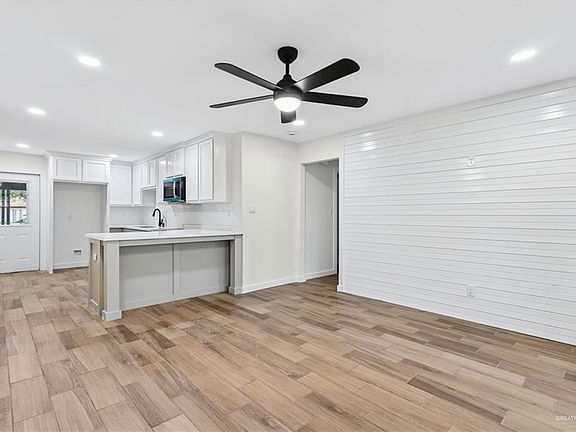 5th image of 3016 Quince Ave