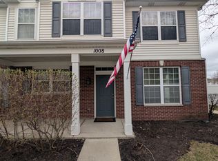 1008 Charlton Ln, Naperville, IL 60563