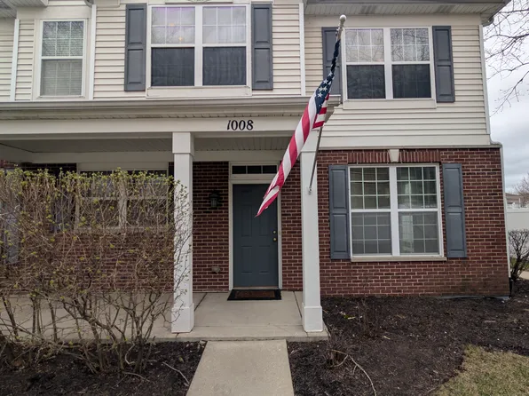 1008 Charlton Ln, Naperville, IL 60563