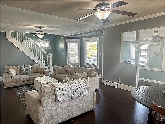 3rd image of 493 Olo St