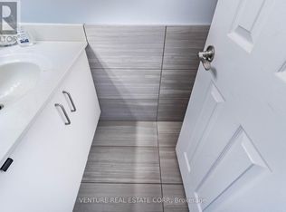 11121 Yonge St #713, Richmond Hill, ON L4C0S7