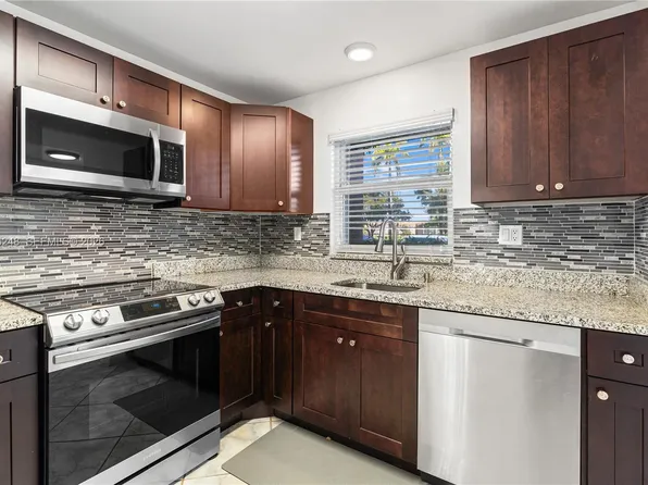 9540 Sunrise Lakes Blvd APT 103, Sunrise, FL 33322