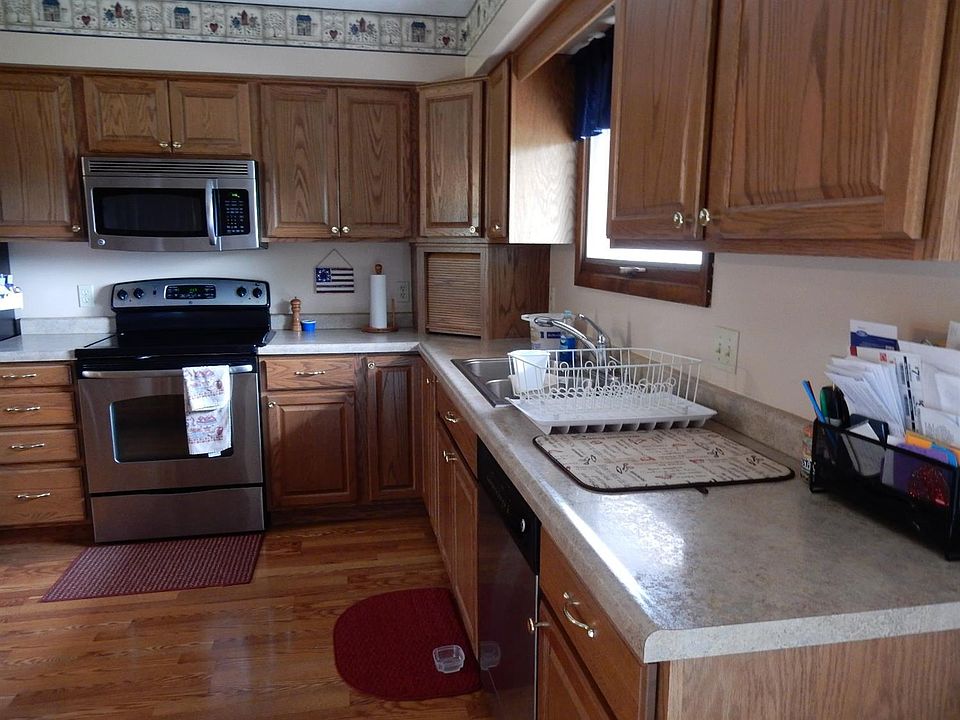 604 Overlook Ln Beatrice NE 68310 Zillow