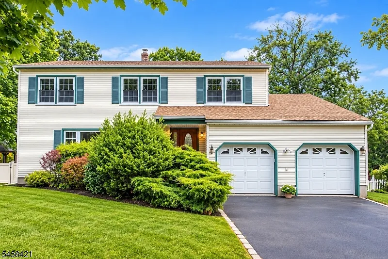 6 bed, 3.5 bath, $7,500 — Photo 1