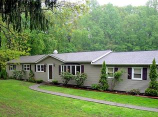 9 Bayberry Dr, Newtown, CT 06470