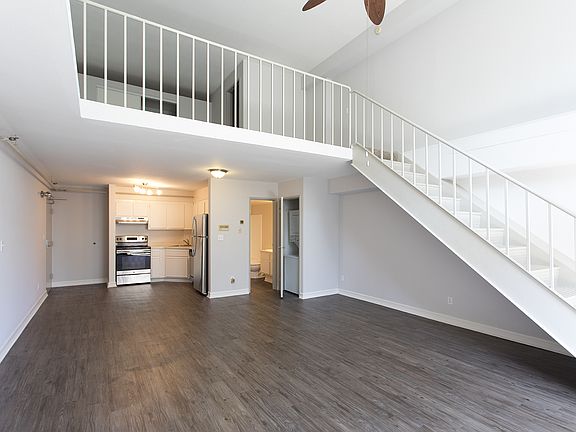 2nd image of 303-319 W Market St