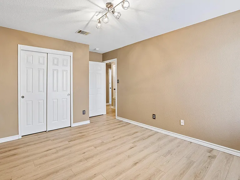2656 Bradley Ln — Photo 23