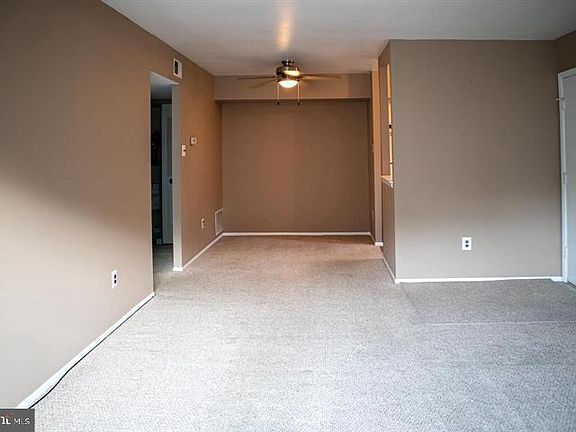 4th image of 6126 Hilltop Dr #18