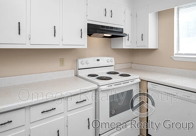 1604 14th Ave E #12 — Photo 8