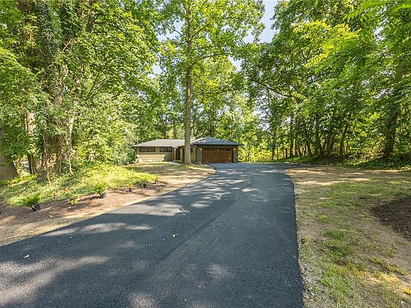 4th image of 360 Thornell Rd