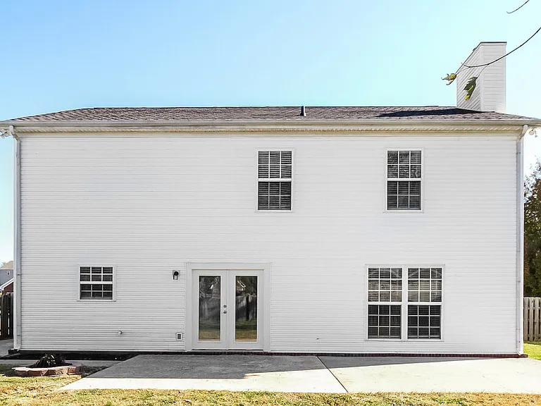 2215 New Port Dr — Photo 17