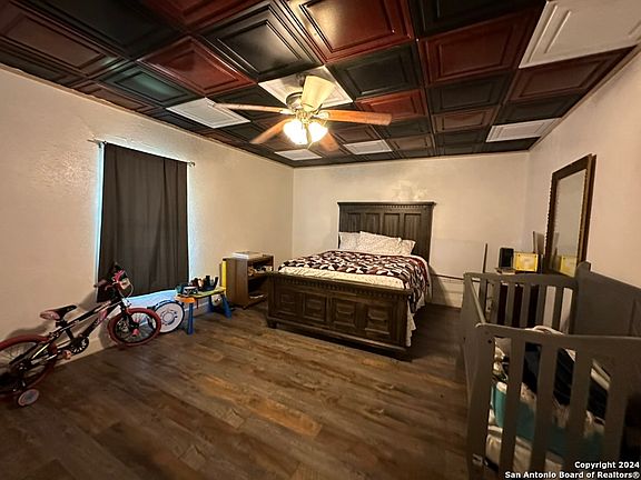 2nd image of 206 SAN ANGELO